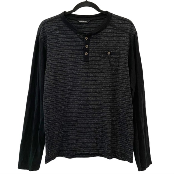 distortion Other - 🌻3/$18 or 5/$25🌻Distortion Long Sleeve Tee